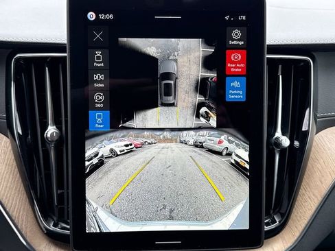 New 2026 Volvo XC60 B5 Ultra w/ Protection Package Premier AWD/4WD image 16