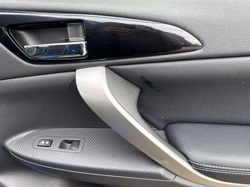 Used 2024 Mitsubishi Eclipse Cross SE image 21