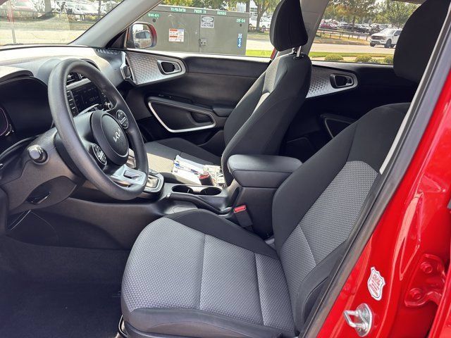 Used 2024 Kia Soul LX w/ Option Group 015 FWD image 13