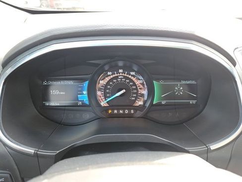 Used 2020 Ford Edge Titanium w/ Equipment Group 301A AWD/4WD image 28