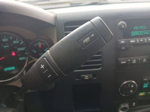 Used 2013 GMC Sierra 1500 SLE w/ Power Tech Package image 8