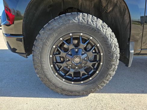 Used 2023 Chevrolet Silverado 1500 LT Trail Boss w/ Protection Package image 31