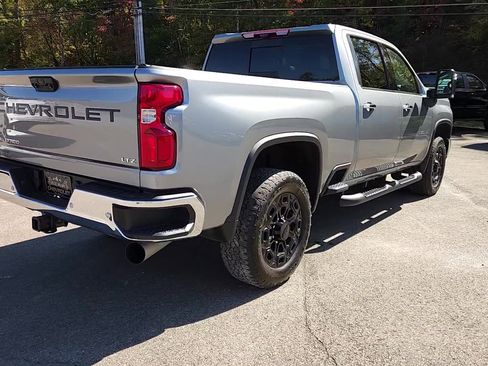 Used 2024 Chevrolet Silverado 2500 LTZ w/ LTZ Convenience Package image 5