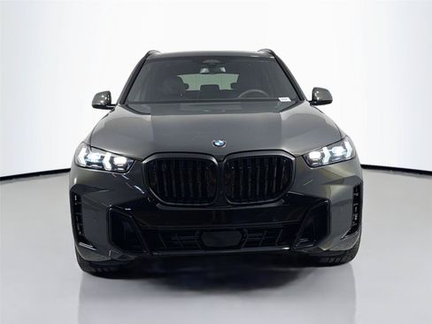 New 2026 BMW X5 xDrive40i w/ M Sport Package AWD/4WD image 3
