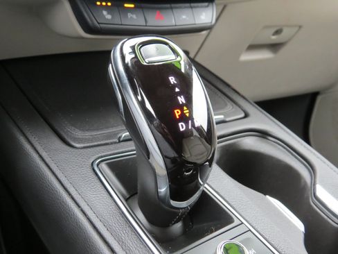 Certified 2023 Cadillac XT4 Luxury w/ Cold Weather Package image 30