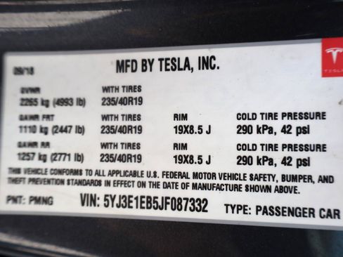 Used 2018 Tesla Model 3 Long Range AWD/4WD image 29