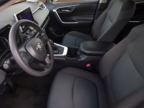 Used 2024 Toyota RAV4 XLE image 8