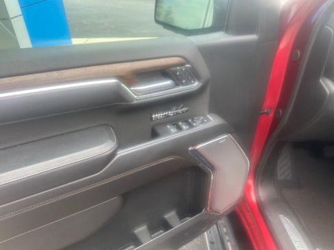 Used 2024 Chevrolet Silverado 1500 High Country w/ Technology Package image 13