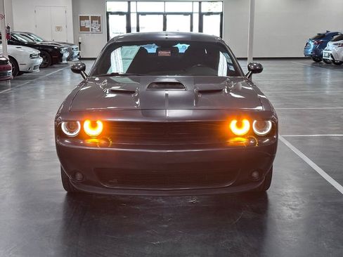 Used 2017 Dodge Challenger SXT w/ Blacktop Package image 9