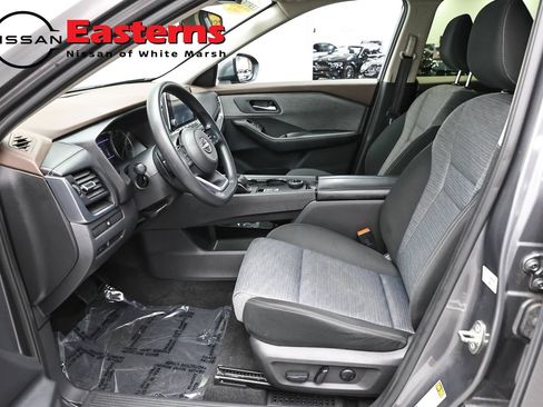 Used 2023 Nissan Rogue SV AWD/4WD image 14