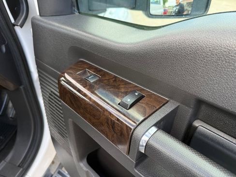 Used 2013 Ford F350 Platinum w/ FX4 Off Road Pkg image 28