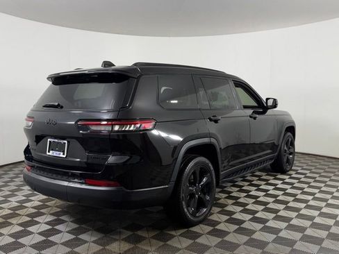 Used 2023 Jeep Grand Cherokee L Limited w/ Black Appearance Package AWD/4WD image 9