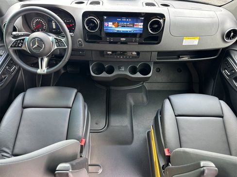 New 2025 Mercedes-Benz Sprinter 2500 image 13