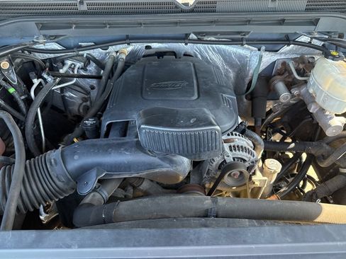 Used 2016 GMC Sierra 2500 Denali w/ Driver Alert Package AWD/4WD image 45