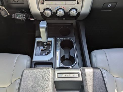Used 2016 Toyota Tundra SR5 w/ SR5 Upgrade Package RWD image 19