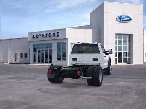 New 2025 Ford F550 4x4 Regular Cab Super Duty image 8