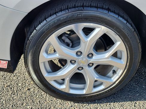 Used 2018 Chevrolet Volt Premier w/ Driver Confidence Package FWD image 25