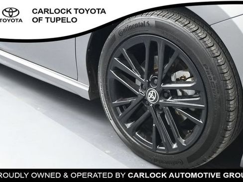 Used 2025 Toyota Camry SE w/ Convenience Package FWD image 17