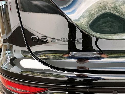 New 2027 Audi Q6 e-tron Premium AWD/4WD image 15