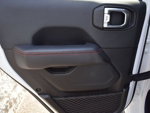 Used 2018 Jeep Wrangler Unlimited Rubicon AWD/4WD image 19