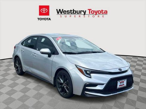 Certified 2026 Toyota Corolla SE FWD image 1