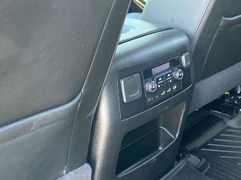Used 2020 Chevrolet Tahoe Premier AWD/4WD image 18