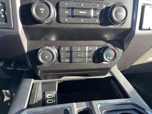 Used 2020 Ford F150 XLT w/ Equipment Group 302A Luxury image 23