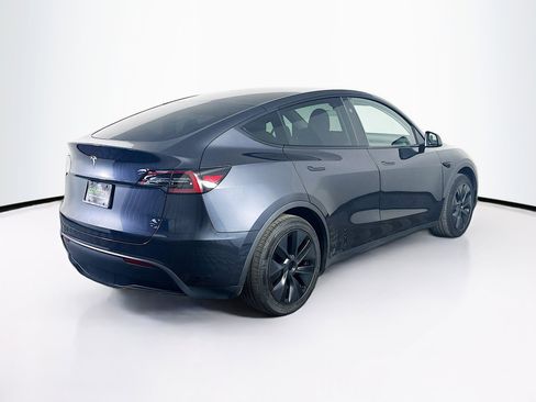 Used 2025 Tesla Model Y Long Range image 9