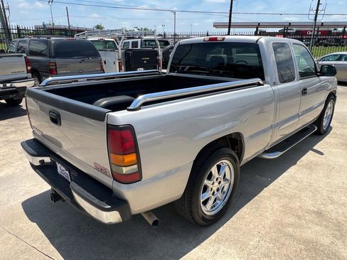 Used 2004 GMC Sierra 1500 SLE w/ Safe And Sound Package RWD image 30