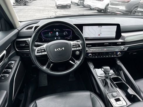 Used 2025 Kia Telluride S FWD image 24