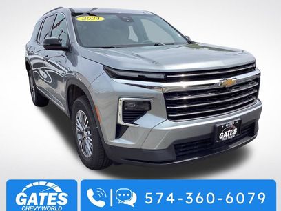 Used 2024 Chevrolet Traverse LT