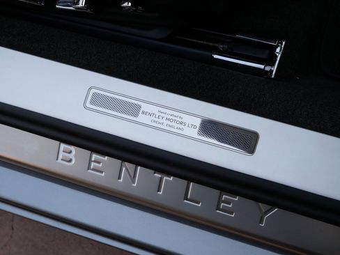 Used 2020 Bentley Continental GT image 22