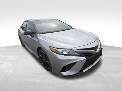 Used 2019 Toyota Camry XSE FWD image 12
