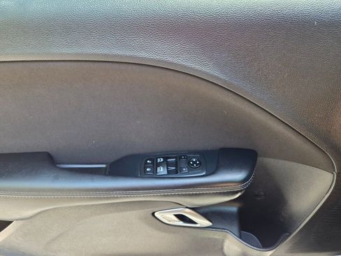 Used 2019 Dodge Challenger SXT RWD image 17