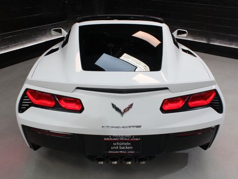 Used 2019 Chevrolet Corvette Stingray Coupe w/ 2LT Preferred Equipment Group RWD image 18