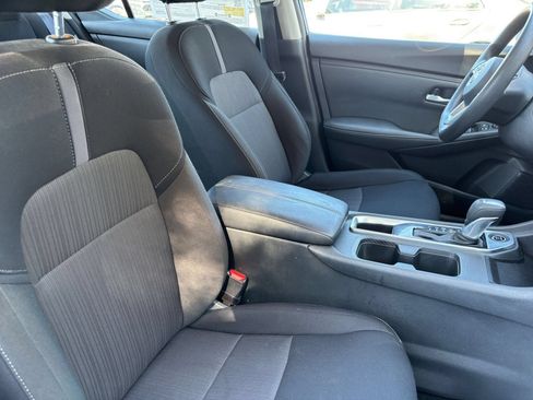 Used 2025 Nissan Sentra SV FWD image 34