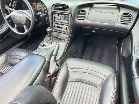 Used 2004 Chevrolet Corvette Convertible w/ Preferred Equipment Group RWD image 24