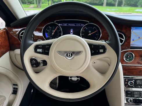 Used 2013 Bentley Mulsanne w/ Rear Entertainment Pkg image 77