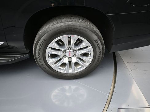 Used 2024 GMC Yukon XL Denali image 10