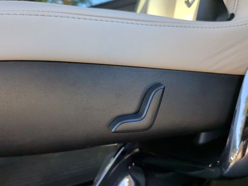 Used 2023 Tesla Model X Plaid image 36