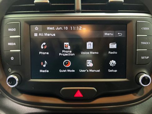 Used 2025 Kia Soul LX w/ LX Technology Package FWD image 31