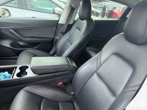 Used 2021 Tesla Model 3 Standard Range Plus image 7