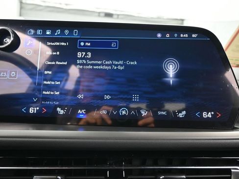 Used 2024 Chevrolet Traverse LS FWD image 30