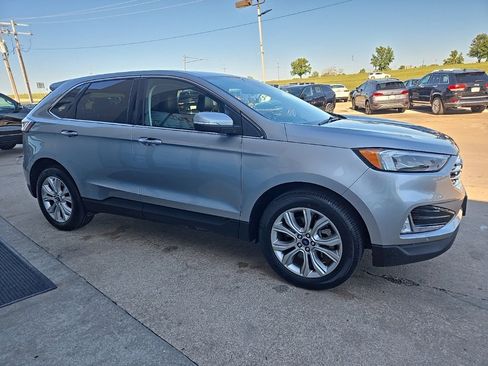 Used 2022 Ford Edge Titanium w/ Equipment Group 301A image 15