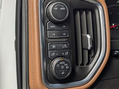 Used 2023 Chevrolet Silverado 2500 High Country w/ Z71 Off-Road Package image 19