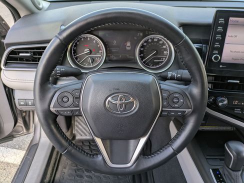 Used 2021 Toyota Camry XLE w/ Navigation Package AWD/4WD image 9