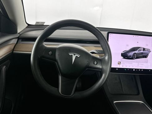 Used 2023 Tesla Model 3 Standard Range image 16