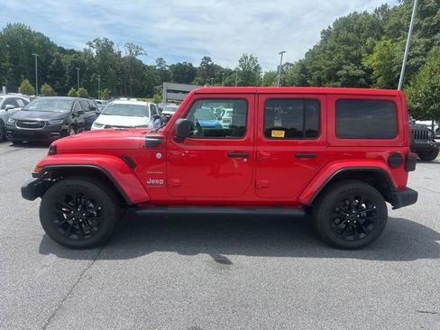 Used 2024 Jeep Wrangler Unlimited Sahara AWD/4WD image 6