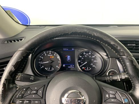 Used 2020 Nissan Rogue SV w/ Premium Package FWD image 21