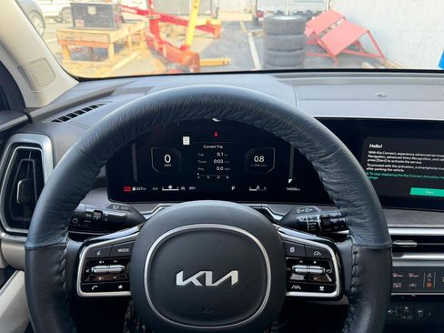 Used 2024 Kia Sorento SX image 14